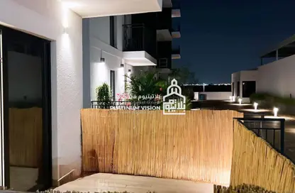 Apartment - Studio - 1 Bathroom for rent in Waters Edge - Yas Island - Abu Dhabi