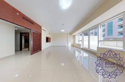 شقة - 2 غرف نوم - 3 حمامات للايجار في جولدن ساندز - البرشاء 1 - البرشاء - دبي