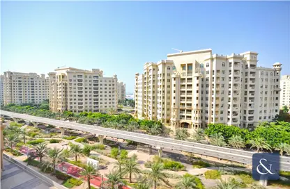 Apartment - 2 Bedrooms - 2 Bathrooms for sale in Golden Mile 4 - Golden Mile - Palm Jumeirah - Dubai