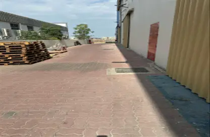 Warehouse - Studio - 1 Bathroom for rent in Umm Al Thuoob - Umm Al Quwain