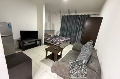 شقة - 1 حمام للايجار في مساكن كورنيش عجمان - طريق كورنيش عجمان - عجمان