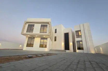 فيلا - 5 غرف نوم - 8 حمامات للايجار في مدينة الرياض - أبوظبي فيلا - 5 غرف نوم - 8 حمامات للايجار في مدينة الرياض - أبوظبي