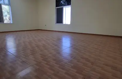 فيلا - 1 حمام للايجار في منطقة بين الجسرين - أبوظبي