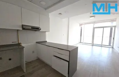 Apartment - 2 Bedrooms - 2 Bathrooms for sale in BLOOM TOWERS A - Bloom Towers - Jumeirah Village Circle - Dubai