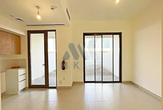 Villa - 3 Bedrooms - 4 Bathrooms for sale in Parkside 1 - EMAAR South - Dubai South (Dubai World Central) - Dubai