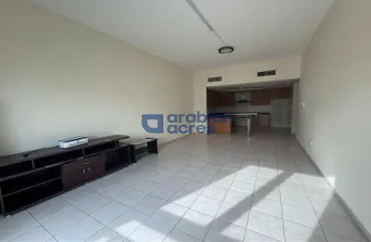 شقة - 2 غرف نوم - 3 حمامات للبيع في مبنى 108-137 - طراز حديث - ديسكفري غاردنز - دبي