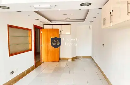 Retail - Studio for rent in Ibn Sina Building - Dubai Healthcare City - Bur Dubai - Dubai
