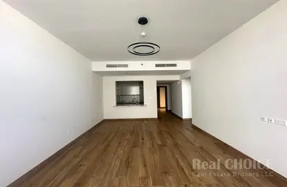 Apartment - 1 Bedroom for rent in The Waves Residences - Mankhool - Bur Dubai - Dubai