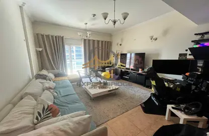 Apartment - 2 Bedrooms - 3 Bathrooms for sale in Golf View Residence - Dubai Sports City - Dubai