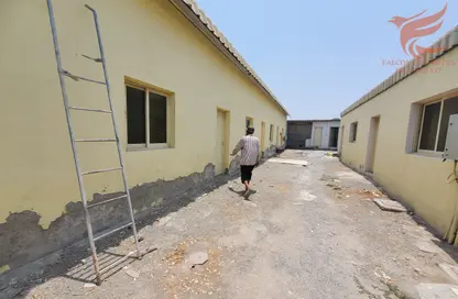 سكن الموظفين - استوديو - 5 حمامات للايجار في جلفار - رأس الخيمة