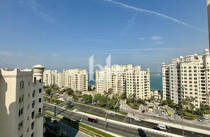Apartment - 3 Bedrooms - 4 Bathrooms for rent in Al Khushkar - Shoreline Apartments - Palm Jumeirah - Dubai