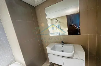Bathroom image for: Apartment - 2 Bedrooms - 2 Bathrooms for sale in Julphar Residence - Al Reem Island - Abu Dhabi, Image 1