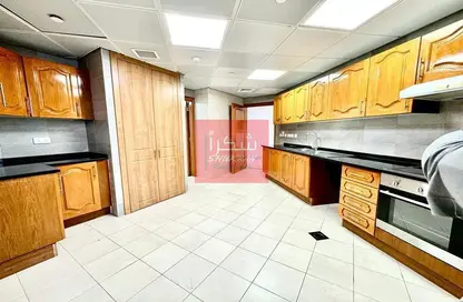 شقة - غرفة نوم - 2 حمامات للايجار في بلو تاور - شارع الشيخ زايد - دبي