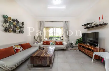 Living Room image for: Apartment - 1 Bedroom - 2 Bathrooms for sale in Al Hamra Marina Residences - Al Hamra Village - Ras Al Khaimah, Image 1