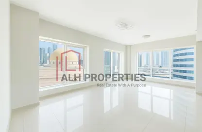 Apartment - 1 Bedroom - 2 Bathrooms for rent in Lake Point Tower - JLT Cluster N - Jumeirah Lake Towers - Dubai