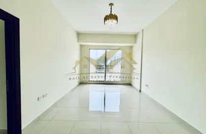Apartment - 1 Bedroom - 2 Bathrooms for rent in Jumeirah Garden City - Al Satwa - Dubai