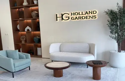 شقة - غرفة نوم - 2 حمامات للايجار في هولاند جاردنز - تاون سكوير - دبي