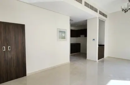 تاون هاوس - 3 غرف نوم - 3 حمامات للبيع في فلل حجار ستون - فيكتوريا - داماك هيلز 2 - دبي