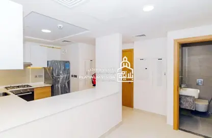 شقة - 2 غرف نوم - 2 حمامات للايجار في راديانت سكوير - مدينة الأضواء - جزيرة الريم - أبوظبي