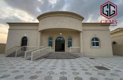 Villa - 3 Bedrooms - 4 Bathrooms for rent in Al Khawaneej 2 - Al Khawaneej - Dubai