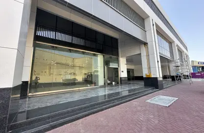 Shop - Studio for rent in Airport Road Area - Al Garhoud - Dubai