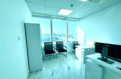 Office Space - Studio - 1 Bathroom for rent in Al Shindagah - Dubai