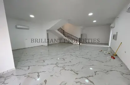 Empty Room image for: Villa for rent in Zakher - Al Ain, Image 1