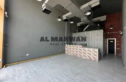 متجر - استوديو - 1 حمام للايجار في ذي غراند افنيو - الناصرية - الشارقة