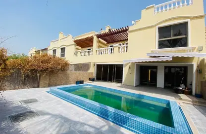 فيلا - 3 غرف نوم - 4 حمامات للايجار في تاون هاوسز قرية الحمرا - قرية الحمرا - رأس الخيمة