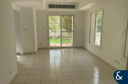 Villa - 2 Bedrooms - 3 Bathrooms for rent in Springs 11 - The Springs - Dubai