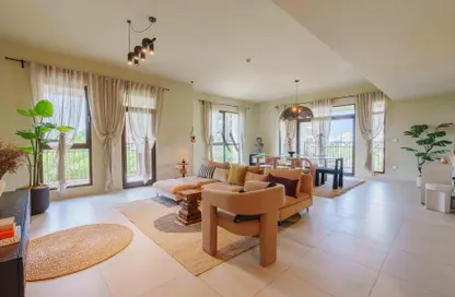 Apartment - 4 Bedrooms - 4 Bathrooms for rent in Rahaal 2 - Madinat Jumeirah Living - Umm Suqeim - Dubai
