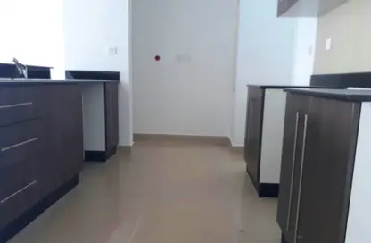 Apartment - 2 Bedrooms - 2 Bathrooms for sale in Tower 12 - Al Reef Downtown - Al Reef - Abu Dhabi