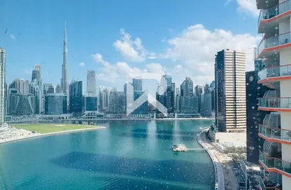 مكتب - استوديو - 1 حمام للايجار في برج الأعمال - الخليج التجاري - دبي