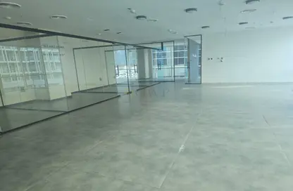 مكتب - استوديو - 2 حمامات للايجار في باي سكوير مبني رقم 12 - باي سكوير - الخليج التجاري - دبي