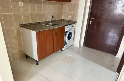 Apartment - Studio - 1 Bathroom for rent in U04 - Italy Cluster - International City - Dubai