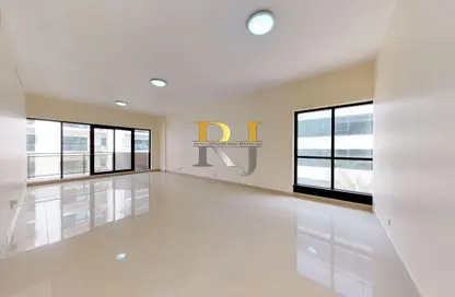 Apartment - 4 Bedrooms - 4 Bathrooms for rent in Golden Sands 9 - Mankhool - Bur Dubai - Dubai