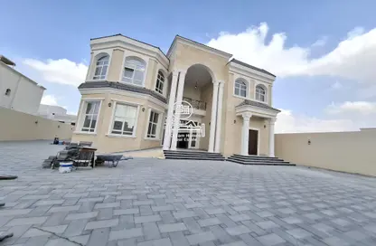 Villa - 5 Bedrooms - 7 Bathrooms for rent in Madinat Al Riyad - Abu Dhabi