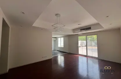 Villa - 2 Bedrooms - 3 Bathrooms for rent in Springs 3 - The Springs - Dubai