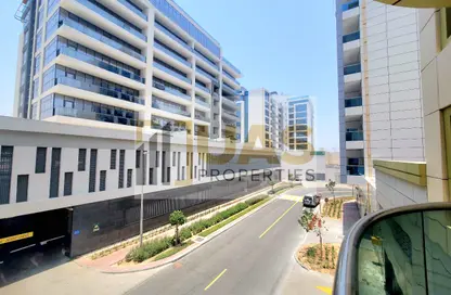 Apartment - 2 Bedrooms - 3 Bathrooms for rent in Jumeirah Garden City - Al Satwa - Dubai