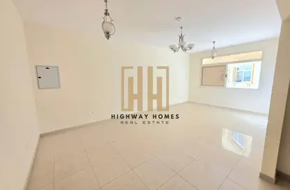 Apartment - 2 Bedrooms - 2 Bathrooms for rent in Muwailih Building - Muwaileh - Sharjah
