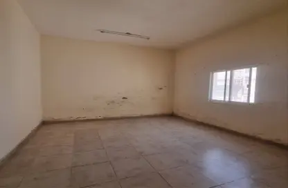 Apartment - 2 Bedrooms - 2 Bathrooms for rent in Falaj Hazzaa - Al Ain