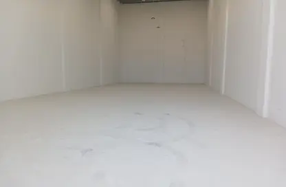 Warehouse - Studio - 1 Bathroom for rent in Umm Al Thuoob - Umm Al Quwain