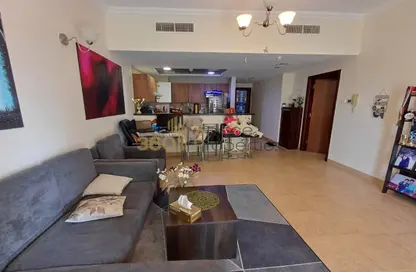 شقة - غرفة نوم - 1 حمام للبيع في جولف فيو ريزدنس - مدينة دبي الرياضية - دبي