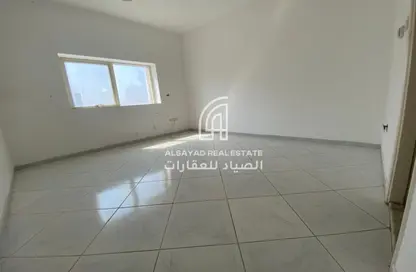 شقة - 3 غرف نوم - 3 حمامات للايجار في برج الملكة - القصباء - الشارقة