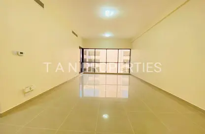 Apartment - 1 Bedroom - 1 Bathroom for rent in Golden Sands 9 - Mankhool - Bur Dubai - Dubai
