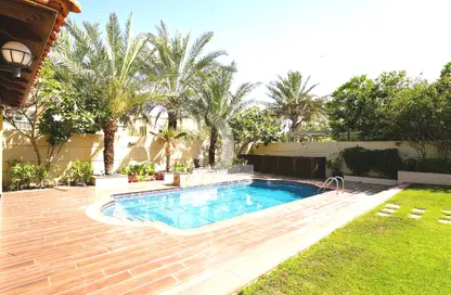 Villa - 4 Bedrooms - 6 Bathrooms for sale in Legacy - Jumeirah Park - Dubai