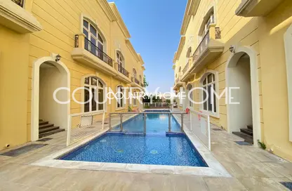Villa - 5 Bedrooms - 6 Bathrooms for rent in Jumeirah 3 Villas - Jumeirah 3 - Jumeirah - Dubai