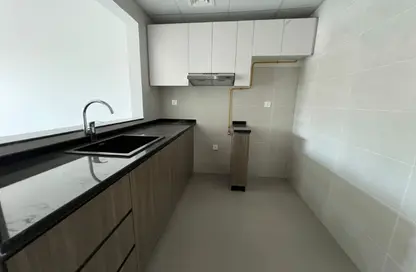 شقة - غرفة نوم - 2 حمامات للايجار في 4 الورسان - الورسان - دبي شقة - غرفة نوم - 2 حمامات للايجار في 4 الورسان - الورسان - دبي