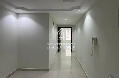 Apartment - 3 Bedrooms - 3 Bathrooms for rent in Al Khan Lagoon Tower - Al Khan Lagoon - Al Khan - Sharjah