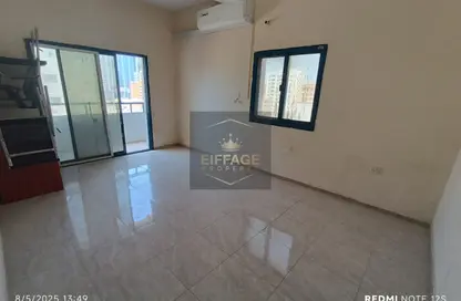 شقة - 2 غرف نوم - 2 حمامات للايجار في مساكن كورنيش عجمان - طريق كورنيش عجمان - عجمان